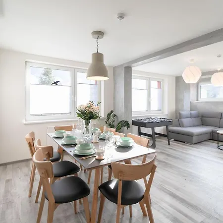 Semesterbostad & Sauna House - 400 M Do Stoku - Dom Dla 8os - Dream