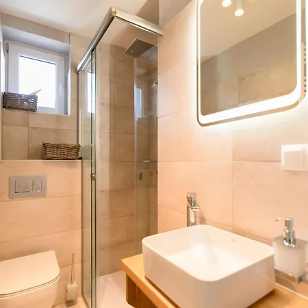 Semesterbostad & Sauna House - 400 M Do Stoku - Dom Dla 8os - Dream